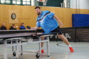 Christian Witter am 18.10.2025 beim Oberliga-Punktspiel SV Friedrichsort - TTC Düppel
