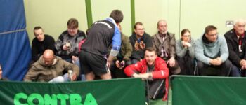 Die Friedrichsorter Ecke beim Endspiel in Melsdorf um die Meisterschaft 2016 in der 2. Bezirksliga A