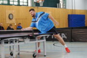 Christian Witter am 18.10.2025 beim Oberliga-Punktspiel SV Friedrichsort - TTC Düppel