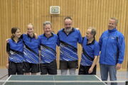 Die 4. SVF-Erwachsene in der Kreisliga-Saison 2025 / 2026 (vlnr): Saphira Zatkos, Jule Meyer, Martin Gottwald, Darius Gut, Michael Weinhold, Dennis Brinkmann