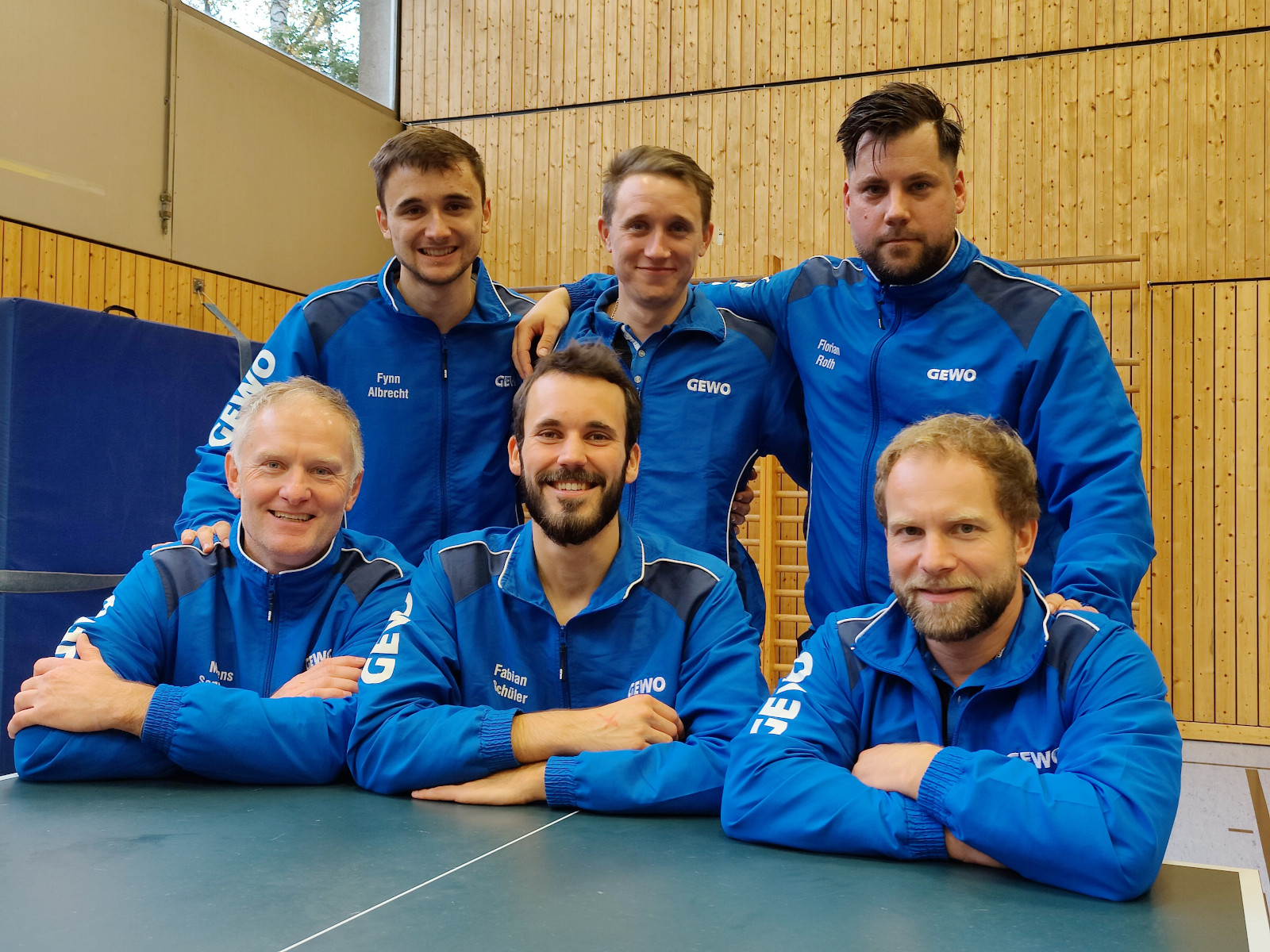 Die 1. SVF-Herren in der Verbandsoberliga-Saison 2021 / 2022 (vlnr): oben: Fynn Mathis Albrecht, Niklas Munz, Florian Roth, unten: Mogens Sonnichsen, Fabian Schüler, René Ahrensdorf