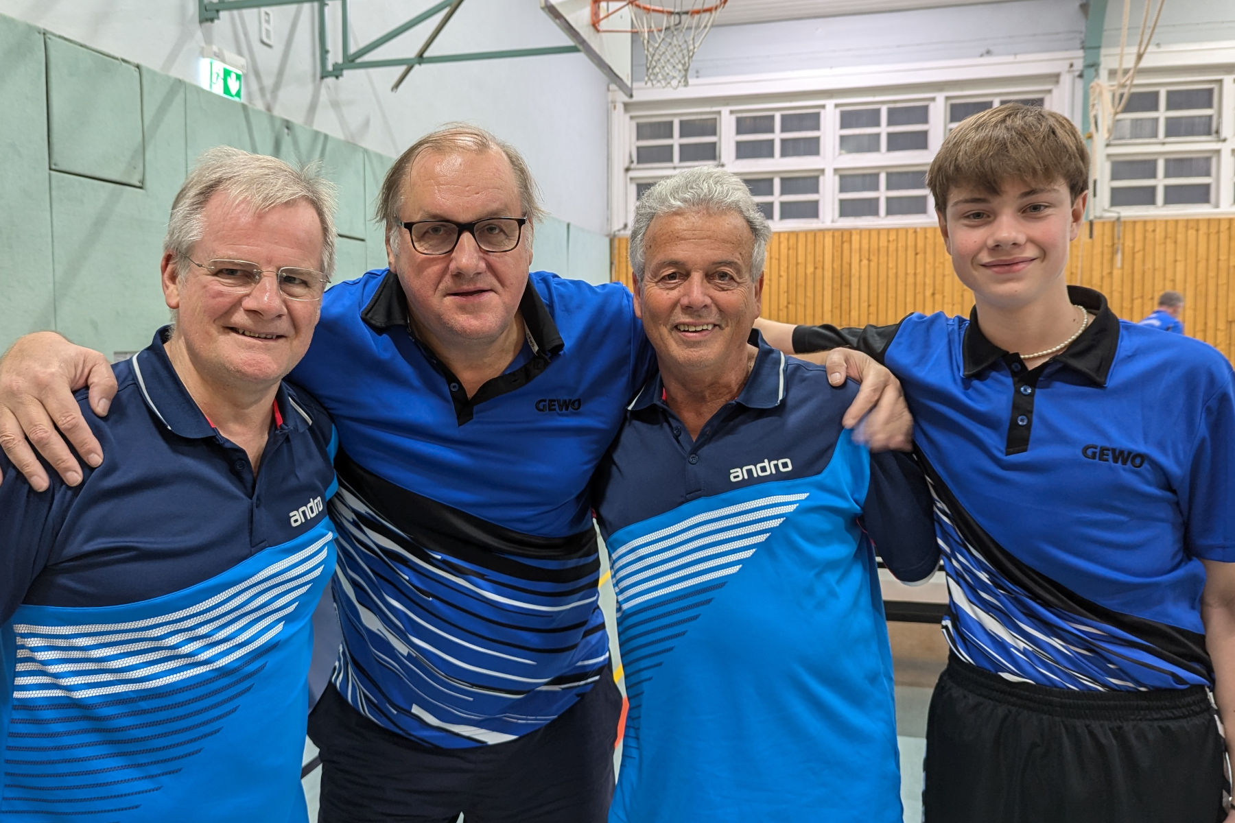 Die 5. SVF-Herren in der 2. Kreisklassen-Saison 2024 / 2025 (vlnr): Olaf Rieken, Hans-Heinrich Schütt, Manfred Kaiser, Kjell Marxsen (es fehlt: Marcus Kirk)